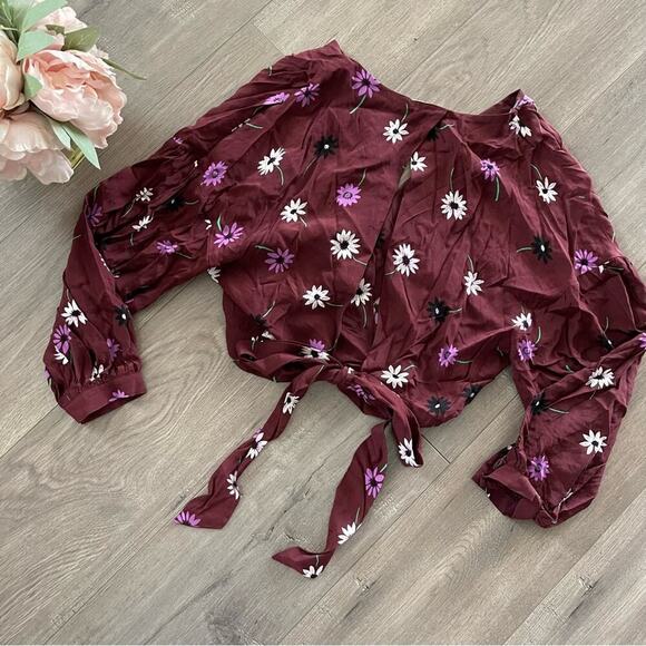 New Revolve  ASTR the Label Jaise Merlot Floral Tie Back Wrap Cropped Top - Picture 4 of 7